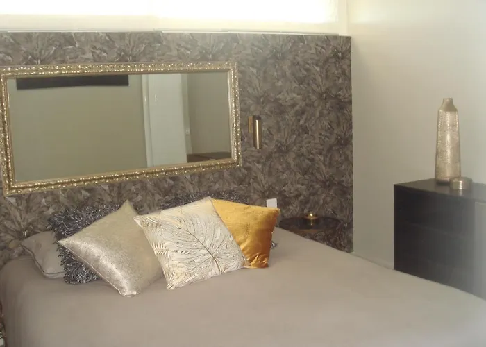 Luxury Port Ambonne Village Naturiste Apartament *